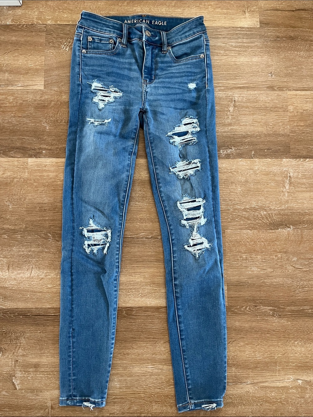 American Eagle Outfitters Women's Ripped Skinny Jegging - Medium Blue